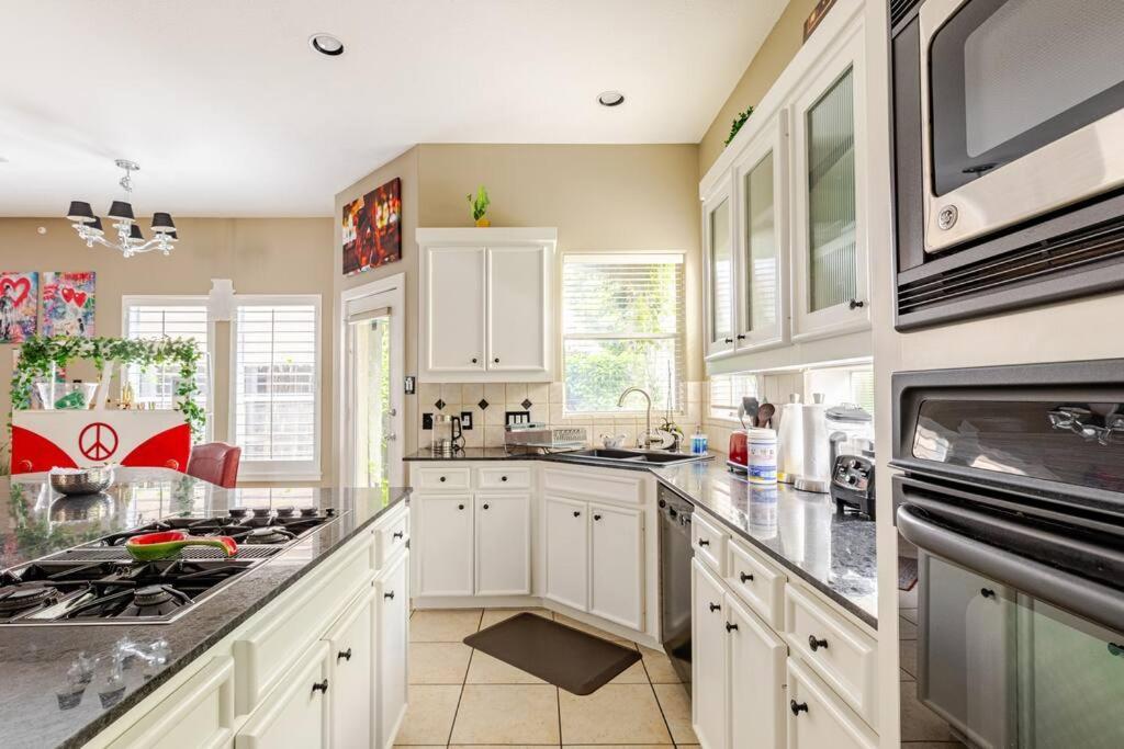 Wanderlust Villa Near Galleria Mall Houston Buitenkant foto